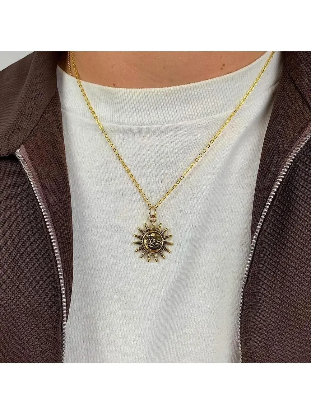 Vintage y2k style Sun Circle pendant Gold necklace. Comes brand new. Unisex. 20